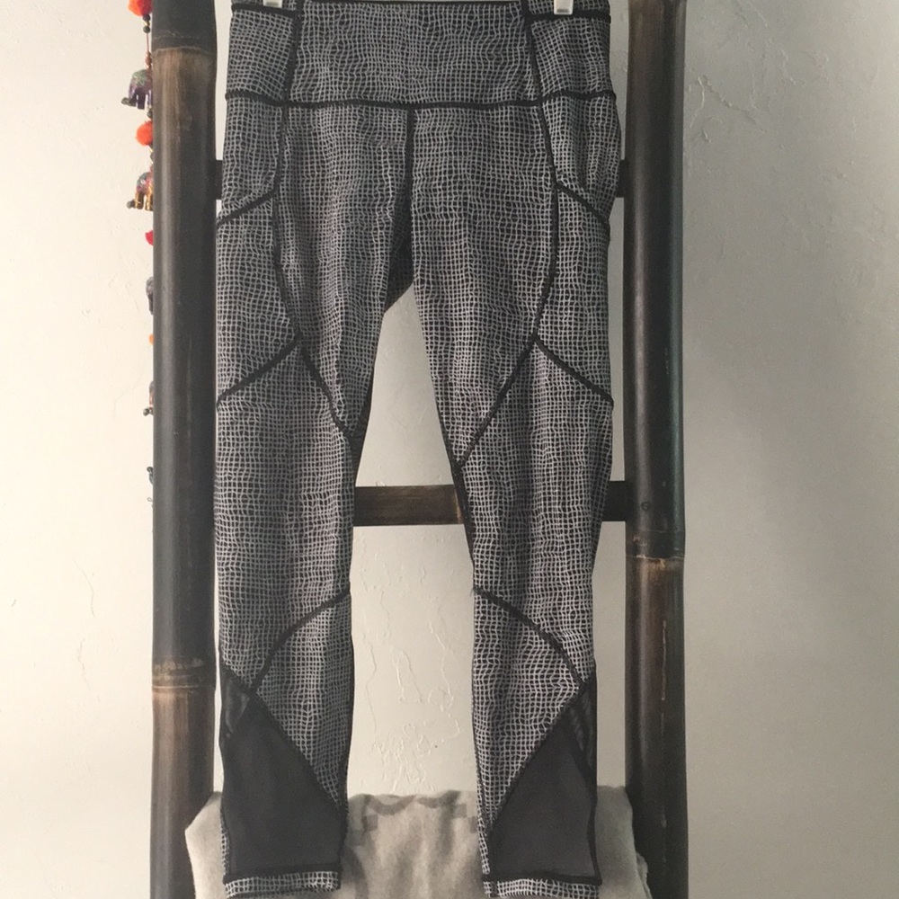 Lululemon yoga pants